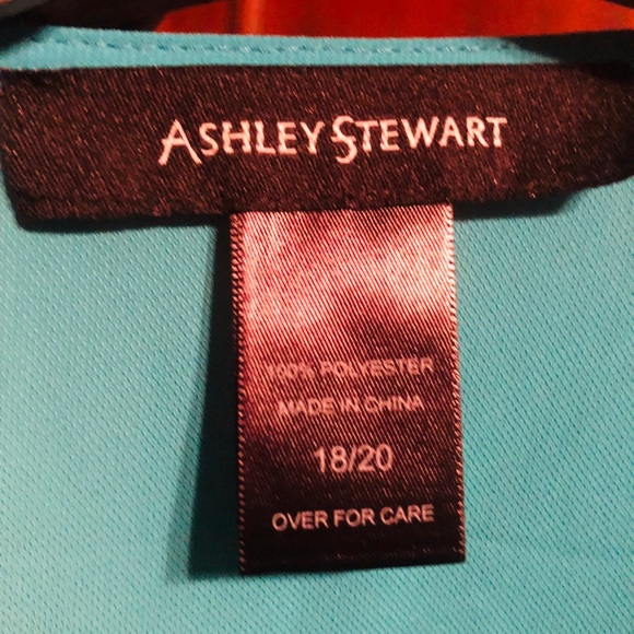 Cold Shoulder Blouse - Picture 2 of 4